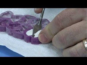 How To Make Small Fondant Bows | Global Sugar Art