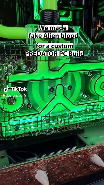 Custom Alien PC Build: Fake Alien Blood for a Predator Themed Setup
