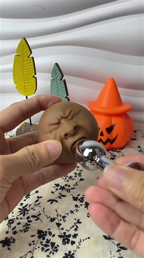 HTC NE20: Innovative Bluetooth Headphones with Real-Time Translation