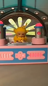 Tubby Custard! Tubby Custard! 🍮 #playbasedlearning #playandlearn #playtime #sensory #sensoryplayideas Video: Laa-Laa, the yellow Teletubby, makes a bowl of Tubby Custard in the Tubby Custard machine. | Teletubbies