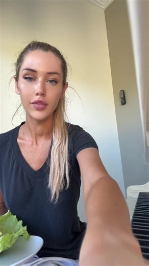 Alex Moore (@alexpaigemoorex)’s videos with original sound - Alex Moore