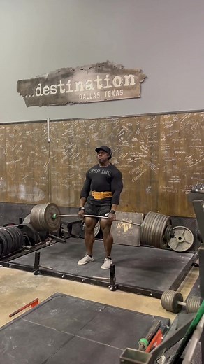 Incredible Strength of IFBB Pro Joe Mackey!
