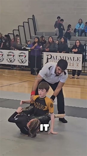 Watch This Match Flip in One Second 🔥