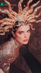 BAILE DA VOGUE ☀️ @anameliacaserta_ @dudumelo @dckfilms 📹@hudpaixao @valeriote__ 📸 @wesleyandrade.art 🎬 @gustades1gn @beca_franco @rikmakeup @braids.021 Stylist @luanventilari Look @fabianamilazzo Headpiece @dyonisias_ Shoes @ceconello_ Clutch @serpui_ @soucarloscirqueira | Vanessa Giacomo