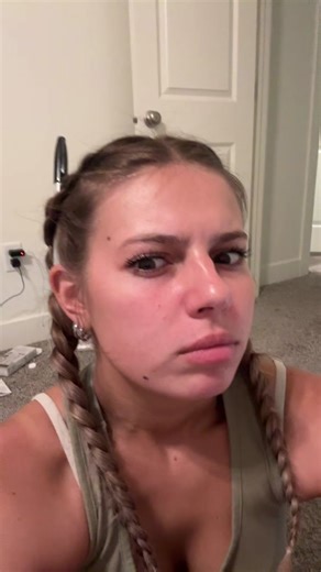 Daniell Tannerites (@nellyknows2.0)’s videos with original sound - Daniell Tannerites