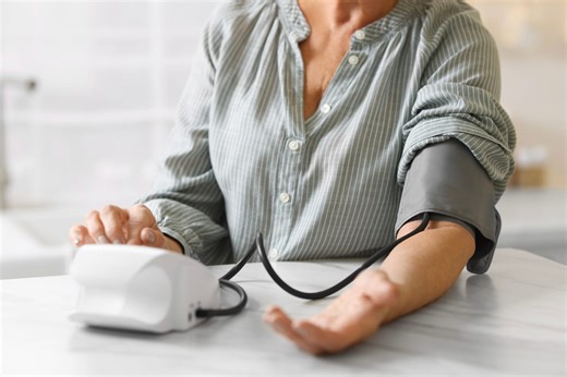La tension ne doit pas dépasser ce chiffre à 70 ans, sinon le risque d'AVC augmente