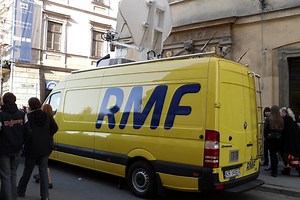 Media: Wstrząsające kulisy pracy w RMF FM. "Spałaś, czy się ruch**aś?"