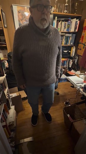 For Shoe Geeks Only: Have you seen the OOFOS Club ? Check out our review and shoe box opening! #oofos, #recoveryshoe, #Club , #recovery, #alldayrecovery! | Missouri Runner and Triathlete