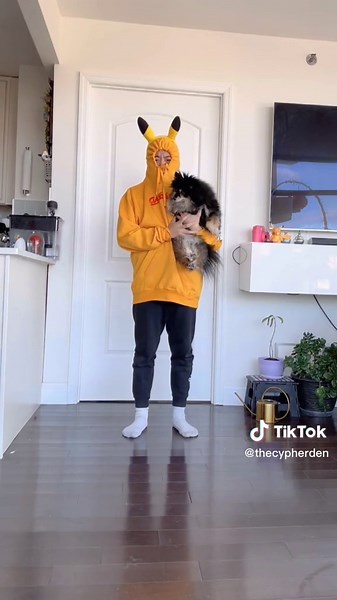 First Time Cosplaying Transitions with Belle | Chainsawman Pokemon Anime Cosplay