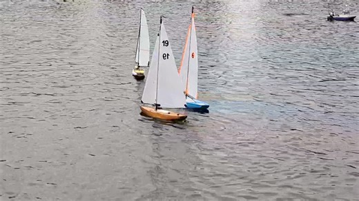 32K views · 469 reactions | Dundee class 30" sailing yacht..... first race of the season.... | Dundee Model Boat Club | Facebook