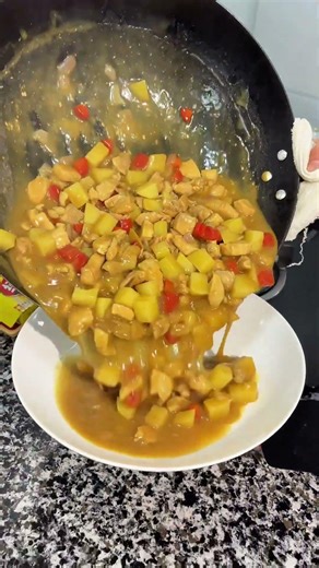 Easy Homemade Potato & Chicken Curry Rice Recipe
