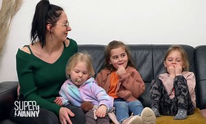 Super Nanny - Maman solo avec 3 enfants : Super Nanny est là !