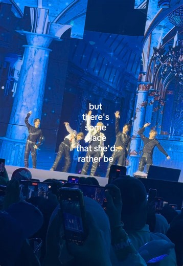 2 weeks since i saw my blue spring 😞💔 #txt #tomorrow_x_together #txtinkl #moa #concert