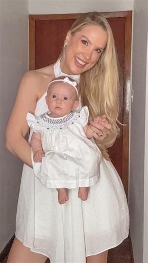 BRUNA MANZON on Instagram: "Pronta pra nossa ceia de ano novo no sítio ✨ não é por que estaremos em casa, que não nos arrumamos né?! Eu e o meu maior presente não só de 2025, mas na vida toda 🥹💎💙 Feliz ano novo Braaa, que Deus esteja com cada um de vocês! Look @loubucca"
