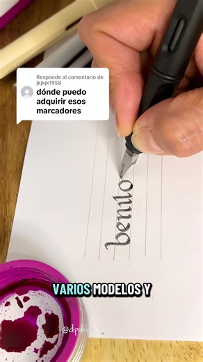 Respuesta a @jkjkjk1958 esta herramienta de escritura no es un marcador es una pluma, fuente con punta caligráfica o punta plana. Las puedes encontrar en tiendas especializadas en papelería, material de arte y escritura ✍️ #caligrafia #plumafuente #lettering #letrasbonitas