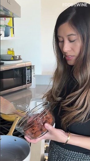 How to Make Breakfast Tacos With a Crunchy Cheesy Shell