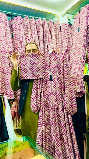 Worldwide Delivery of Trendy Abayas for 2025