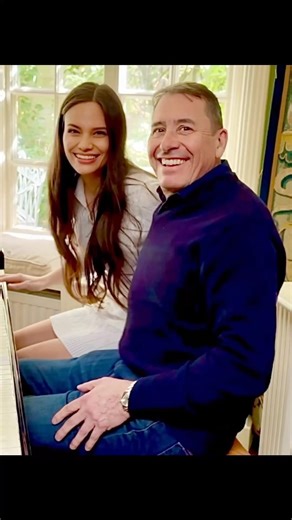Boogie Woogie at Jools’ place… 🎹 Full duet on my YouTube channel #boogiewoogie #publicpiano