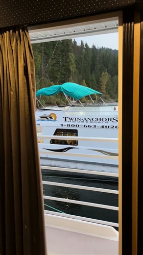 Discover the Beauty of Shuswap Lake in British Columbia