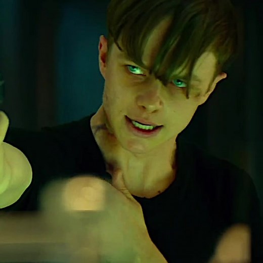 This god awful haircut is difficult to look past but he’s still hot #danedehaan #harryosborn #danedehaanedit #harryosbornedit #fyp