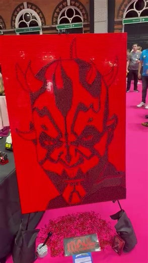 Great chatting to Nick at Bricktastic about their great display of Darth Maul. The detail is insane! Go and check out the rest of their amazing work 🫶🏻 #lego #bricktastic #legostarwars #darthmaul #legodisplay