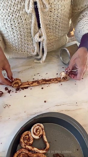 Cinnamon Rolls Turned Into Hearts – Easy Cinnamon Rolls Recipe