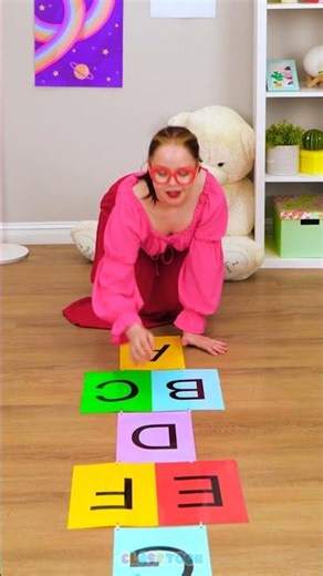 Fun HOPSCOTCH Game 🪁 To Learn LETTERS 🎨 #learning #kidsvideo