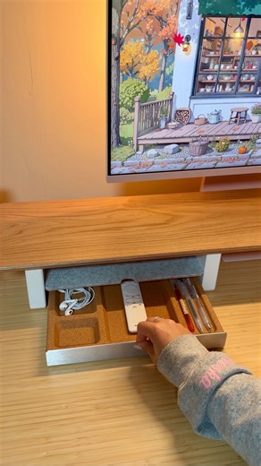 16K views · 5.1K reactions | Cozy Desk Setup | Desk Shelf Upgrade ✨ ️‍懶 Thank you RAICO for these premium goodies 﫶 Desk Shelf in Oak Desk Tray Drawer in Aluminum #cozydesk #cozyaesthetic #aestheticdesk #desksetup #deskinspo #deskaccessories #minimaldesksetup #cozygirl | Cheska Suzaine | Facebook