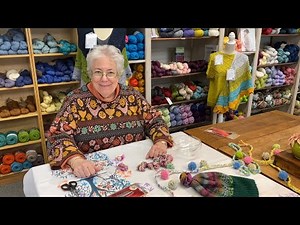 Tutorial : How to Make a Yarn Pom Pom