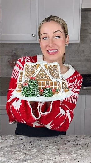 The Cutest Gingerbread House CAKE You’ll Ever Make! 🎄