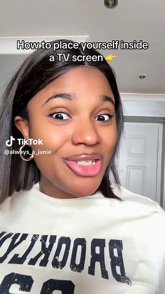 How to Place Yourself Inside a TV Screen Using Filmora