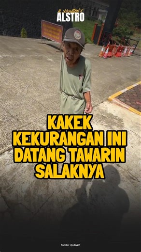 Every time this grandfather was short of money, he came to offer his salak, and this Brimob offic...