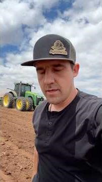 Planting corn on a weekend with perfect weather! 👌 #johndeere #agriculture #plantingcorn