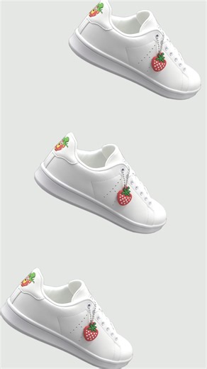 Der Karls-Knaller 💥 zum Start in die Erdbeer-Saison 🍓 Die beliebten Karls-Sneaker warten im Manufakturen-Markt und im Online-Shop auf euch 💕 🍓 inkl. 3 Paar Schnürsenkel (weiß, rot und grün) 🍓 mit süßem Erdbeer-Anhänger 🍓 Karlchen-Detail an Ferse und Innensohle 🍓 dezentes „K“ an der Seite Euer Sommer-Must-Have – bequem, verspielt & 100 % Karls! 👟☀️ #sneaker #turnschuh #karlssneaker #shoes #summer #musthave #style #karls #karlserlebnisdorf | Karls Erlebnis-Dorf