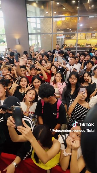 December Avenue Live Concert Experience