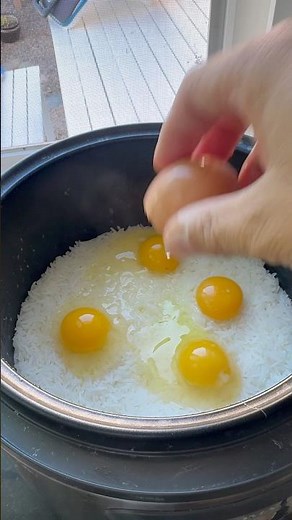 Cooking Eggs in a Rice Cooker #rice #ricecooker #egg #eggrecipe #fastfood #recipe #quickmeals #food