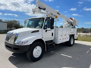 Altec TA41M 46ft Bucket Boom on 2014 International 4300 Reg Cab Utility Truck - C82024