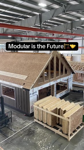 Modular homes aren’t just a trend — they’re the future of building, and for good reason. 🏗️🏡 Unlike traditional site-built homes that are exposed to weather delays, material shortages, and inconsistent labor, modular homes are built in a controlled indoor environment. That means higher quality, tighter tolerances, and consistent craftsmanship from start to finish. Every section of the home is constructed to meet or exceed the same state and local building codes as site-built homes — often with
