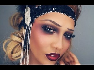 Step into Halloween with flapper glam!