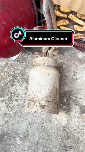Effective Aluminum Cleaner for Restoration Projects