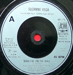 Suzanne Vega - Marlene On The Wall