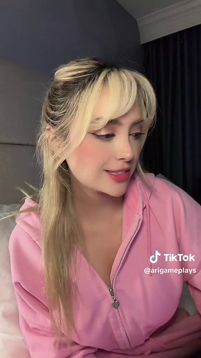 Un unboxing nocturno para ti 🩷 #arigameplays #fyp | Ari Gameplays