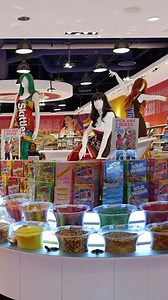 62 reactions | what happens in Vegas ends up at the candy store : @notsoplainjanedesign ✨ #lasvegas #candy #casinos #snacktime #holidays #holidaygifting #gifting #christmasshopping | IT'SUGAR | Facebook