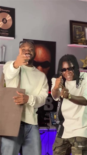 9.8K views · 1K reactions | ICYMI: This verse from Mr Drew on Seven Kizs‘ PICTURE REMIX is fireeee! What a song! What do y’all think? #3MusicTV | 3 MUSIC | Facebook