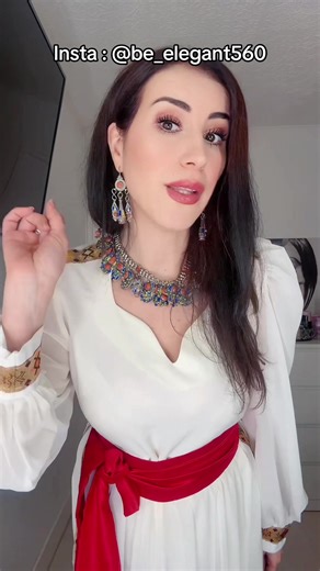 Robe kabyle : Réaction de la famille à la fête