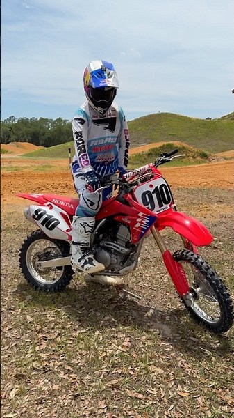 CRF150R Start Up / Walk Around