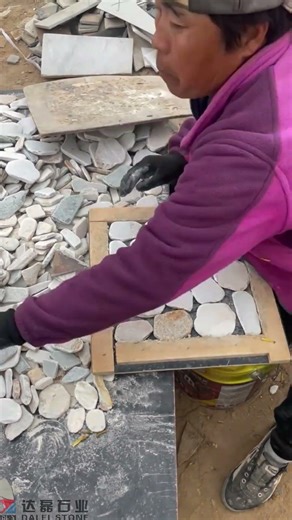 Natural Stone Mosaic Flat Pebble Pattern Tile Back Mesh