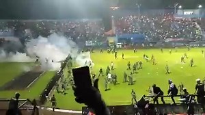 16K views · 160 reactions | #Shocking At least 129 people died after violence at a football match in Indonesia. | Aawaz e kashmir | Facebook