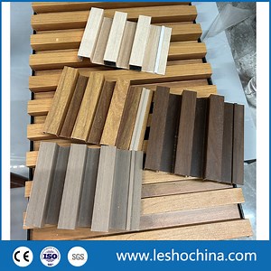 [Hot Item] Aluminum Faux Woodgrain Vertical Grille Batten for Cladding Wall External Facade and Flush Mount Sectional Garage Door
