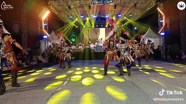 Wulan Wulangun: Tarian Topeng Ireng Sukma Abhinaya